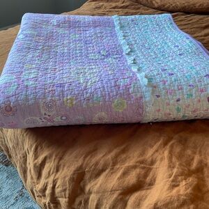 Cynthia rowley queen Lavender Butterfly Quilt